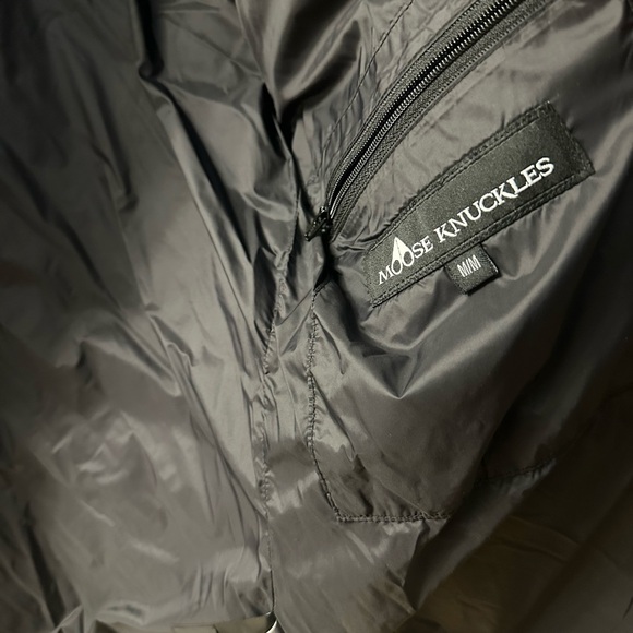 Moose Knuckles Black Hooded Puffer Jacket Authentic! - Picture 5 of 6